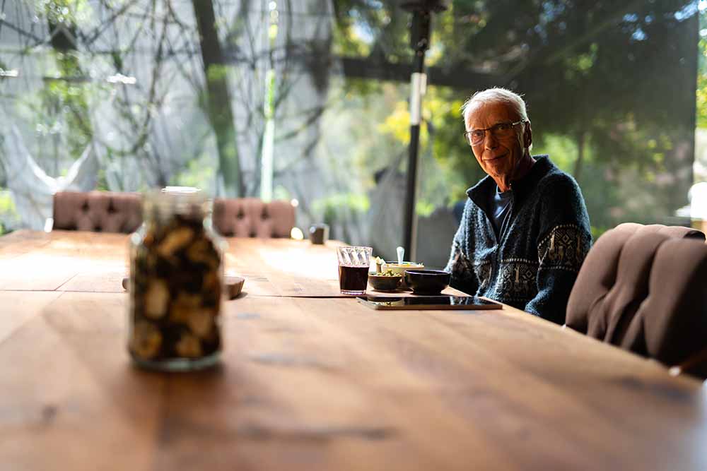 psychedelic retreat setting